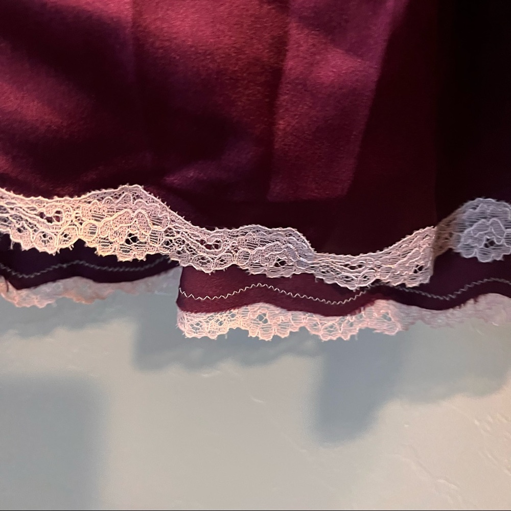 Victoria Secret Gown - Picture 5 of 6